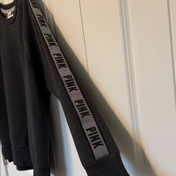 Victoria’s Secret Pink Rainbow Crest Sweatshirt Sz M - Picture 5 of 10